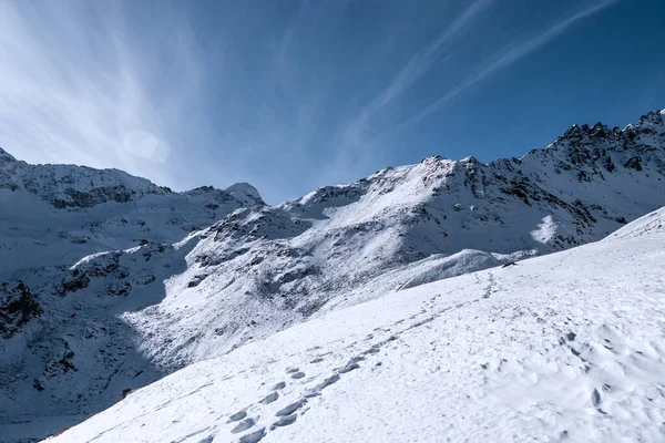 Bergen Blauwe Heldere Lucht Mooie Winterdag Kaukasus Elbrus Regio — Stockfoto