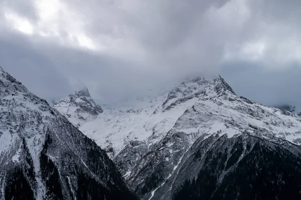 View Caucasian Peaks Mist Greater Caucasus Ridge Dombay — Stock Photo, Image