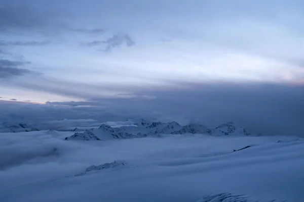 Kaukasus Bergen Boven Wolken Uitzicht Vanaf Elbrus — Stockfoto