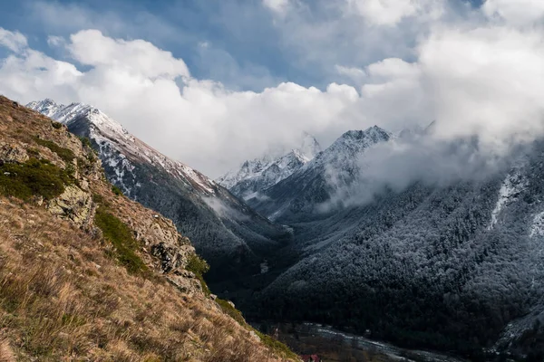 Kaukázus Hegyei Oroszországban Gyönyörű Táj Természet Felhős Hegyi Háttér — Stock Fotó