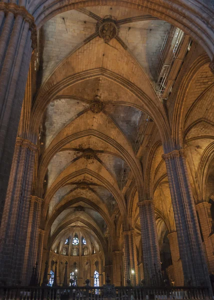 Arcade con bóveda de ventilador, Catedral de Barcelona, España . — Foto de Stock