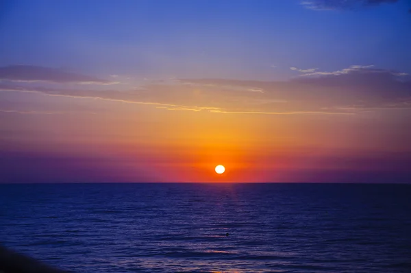 Pink yellow blue sunrise on the Mediterranean — Stock Photo, Image