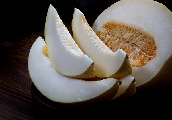 Slices Ripe Melon Half Melon Plate — Stok fotoğraf