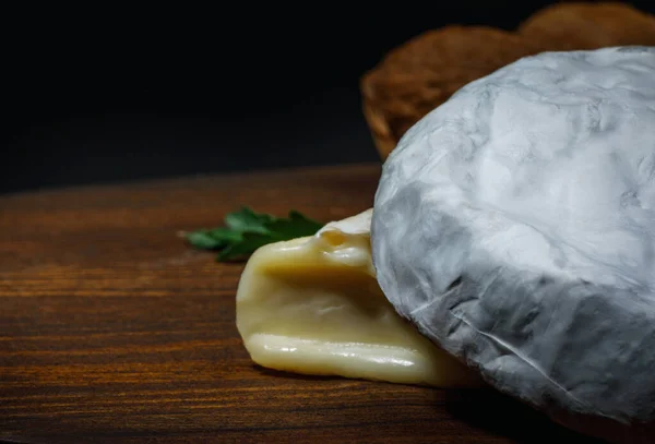 Circle Camembert Cheese Cut Piece Cheese Nut — Zdjęcie stockowe