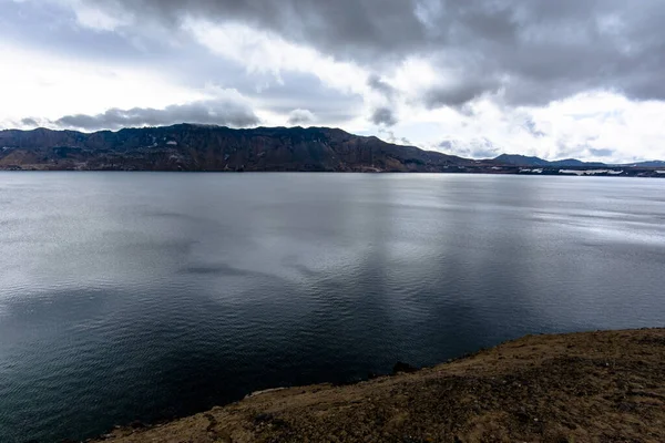 Λίμνη Oskjuvatn Στον Κρατήρα Του Στρατοηφαιστείου Askja Που Βρίσκεται Στην — Φωτογραφία Αρχείου