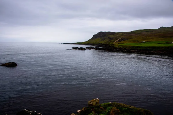 Fiordo Islandés Entre Montañas Cubiertas Océano Borgarfjordur Eystri Islandia Oriental — Foto de Stock