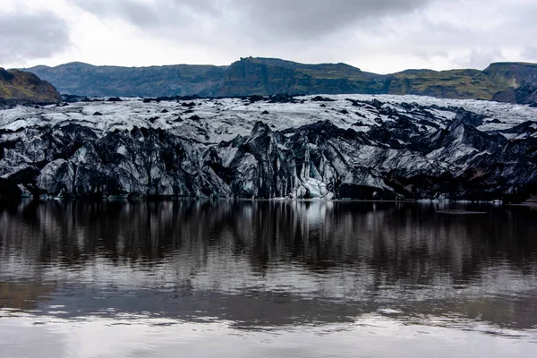 Geleira Solheimajokull Coberta Fuligem Erupções Anteriores Com Lago Glacial Descendo — Fotografia de Stock