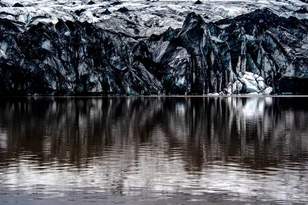 Glacier Solheimajokull Recouvert Suie Des Éruptions Précédentes Avec Lac Glaciaire — Photo