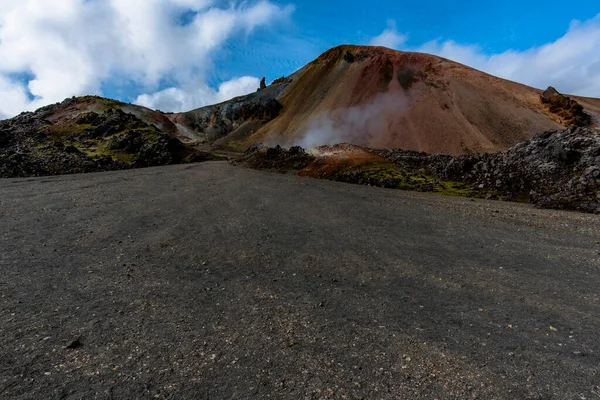 冰岛南部Hekla火山附近Landmannalaugar公园山区五彩缤纷的流纹岩山脉 广阔的熔岩和温泉 — 图库照片