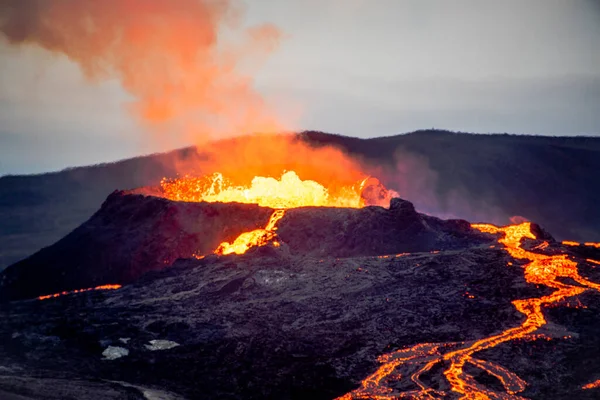 Gunung Berapi Fagradalsfjall Yang Aktif Pada Tahun 2021 Sekitar Kilometer Stok Foto