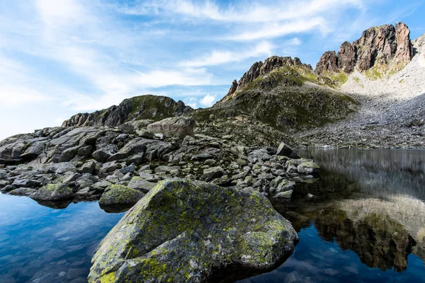 Lacul Alpin Între Vârfurile Muntelui Lagorai Granit Apă Albastră Vârfurile — Fotografie, imagine de stoc