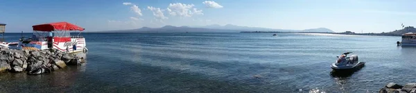 Arménie Jezero Sevan Září2021 Panoramatický Výhled Jezero Vodní Dopravu — Stock fotografie