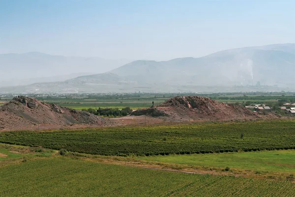 Armenia Khor Virap Septiembre 2021 Paisaje Montaña Con Campos Verdes —  Fotos de Stock