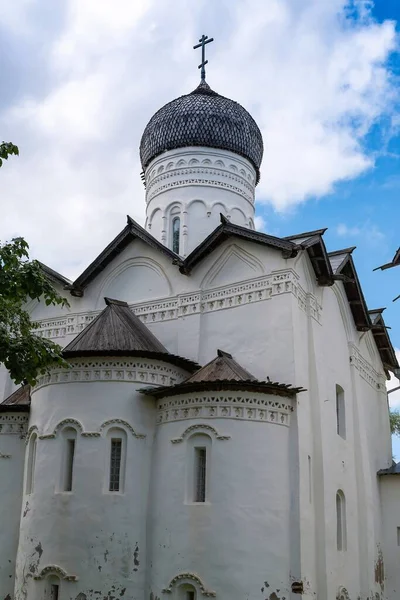 俄罗斯 Staraya Russa 2021年8月 一座古代变形修道院的教堂之一 — 图库照片