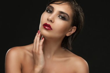 Güzellik Portresi ng Isang batang babae