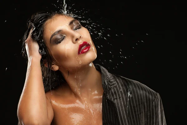 Portrait of a wet, beautiful woman. — Stock Photo, Image