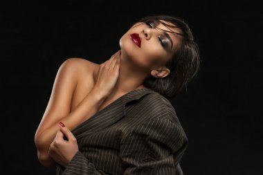 genç ve tutkulu bir kadın.