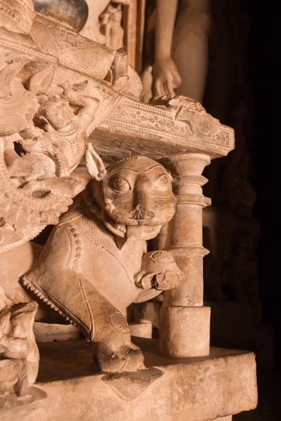 Rzeźby mitycznych zwierząt w świątynie khajuraho, Indie — Zdjęcie stockowe