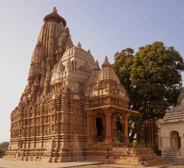 Parshavanath jain tempel in khajuraho, india — Stockfoto