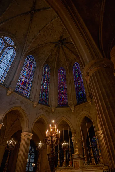 ジェルマン オセルロワゴシック様式の教会 ルーブル美術館近くの美しいカトリック教会 フランス — ストック写真