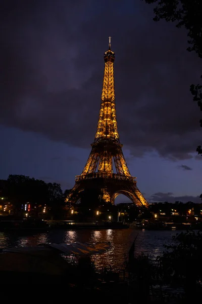 Tour Eiffel Emblématique Avec Lumières Allumées Crépuscule Nuit Vue Depuis — Photo