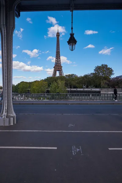 Torre Eiffel Vista Pont Bir Hakeim Ponte Metálica Icônica Para — Fotografia de Stock