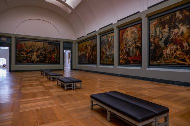 Müzede Klasik Resimli Boş Galeri - Paris, Fransa - İnsansız