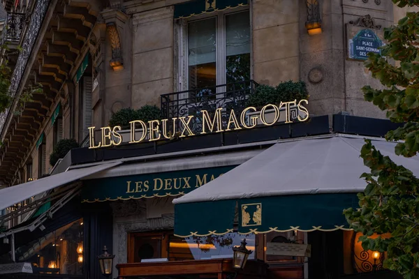 Les Deux Magots Iconic Historic Cafe Foliage Flowers Facade Paris — Stock Photo, Image