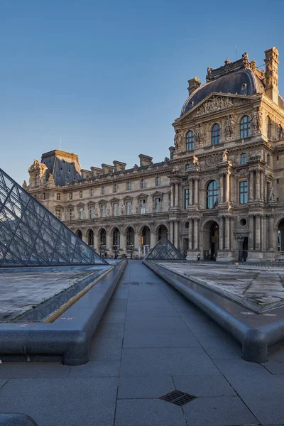 View Famous Louvre Museum Glass Pyramid Sunrise Most Visited Museum — Stock Photo, Image