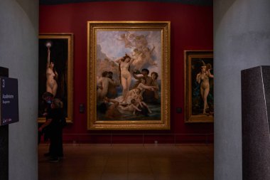 Paris, Fransa 'daki d' Orsay Müzesi 'nin iç kısımlarında başyapıtlar asılı. Dünyanın en büyük empresyonist ve post-empresyonist sanat tabloları koleksiyonuna sahiptir..