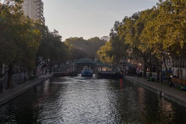 Sessiz ve Resimli Kanal Sabah Saint Martin - Paris, Fransa