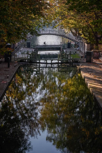 Het Rustige Pittoreske Canal Saint Martin Ochtend Parijs Frankrijk — Stockfoto