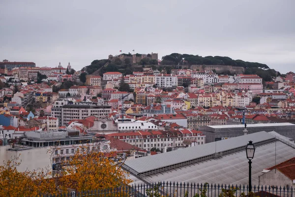 Tranvía Vintage Cubierto Con Graffitti Gloria Funicular Lisboa Portugal — Foto de Stock