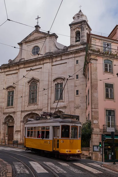 Iconic Famous Vintage Tram Number Alfama Lisboa Portugal — Fotografia de Stock