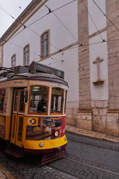Iconic Famous Vintage Tram Number Alfama Lisboa Portugal — Fotografia de Stock