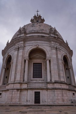 Alfama Bölgesi 'ndeki Katolik Kilisesi 
