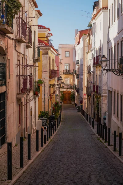 Case Tradizionali Portoghesi Piccolo Stretto Quartiere Pittoresco Baixa Lisbona Portogallo — Foto Stock