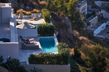 Imerovigli Köyünde Balkonlu Beyaz Evler - Santorini, Yunanistan - Yüzme Havuzu