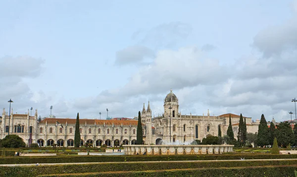 Belo Mosteiro de Jerónimos em Lisboa, Belém — Fotografia de Stock