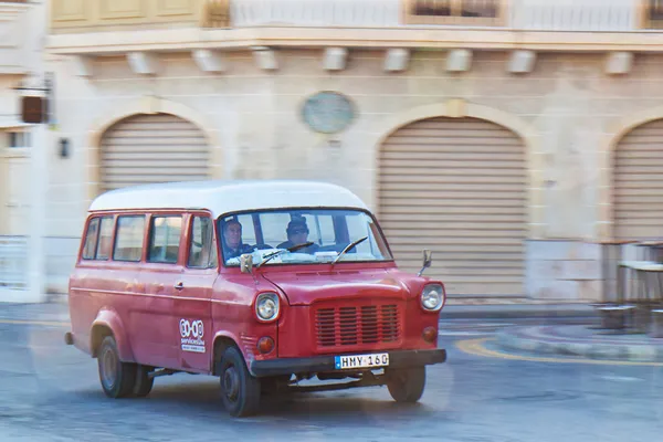 Červené auto posouvání — Stock fotografie