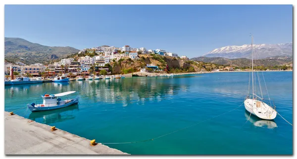 Agia galini přístav v ostrově Kréta — Stock fotografie