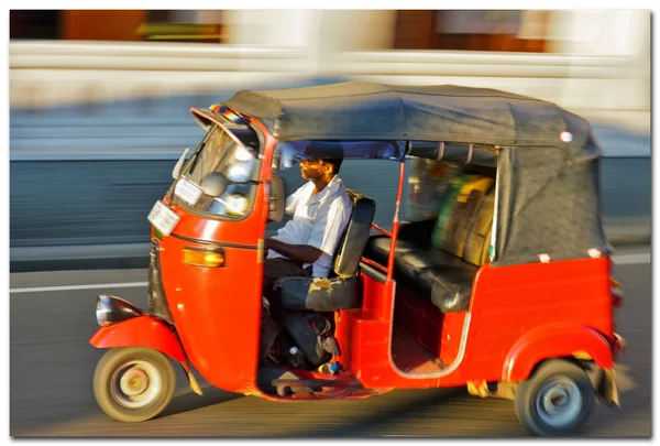 Minicabs de tuk-tuk em Sri Lanka . — Fotografia de Stock