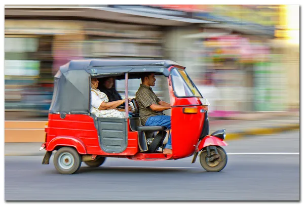 Minicabs de tuk-tuk em Sri Lanka . — Fotografia de Stock