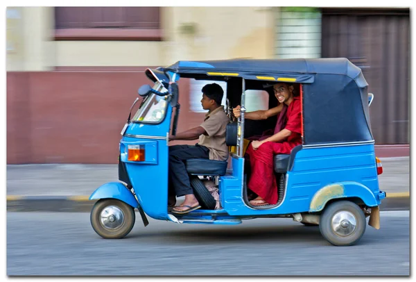 EnTuk-tuk minicabs sri Lanka. — Stok fotoğraf