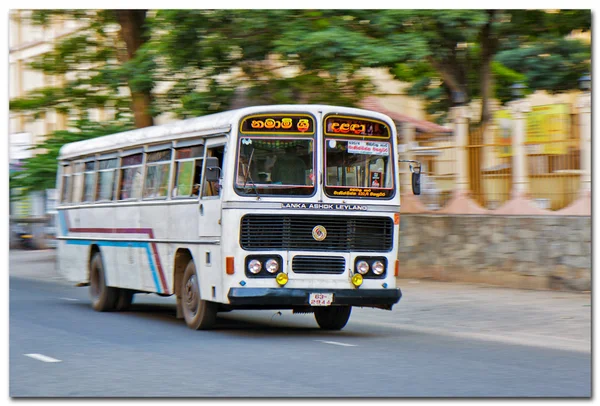 Regularne autobusy sri lanka — Zdjęcie stockowe