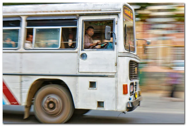 Normal halk otobüsü sri lanka — Stok fotoğraf