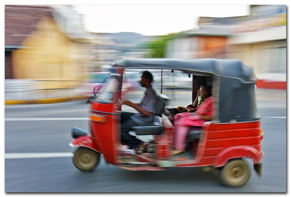 Minicabs Tuk-tuk en Sri Lanka . — Foto de Stock