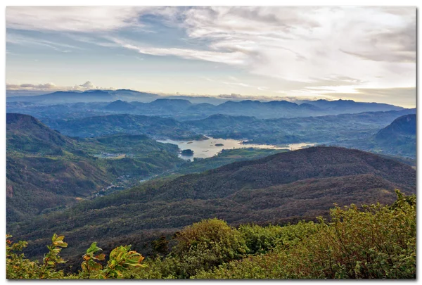 Sri Pada (pico de Adán) ) —  Fotos de Stock