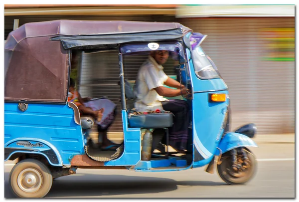 Minicabs de tuk-tuk em Sri Lanka . — Fotografia de Stock