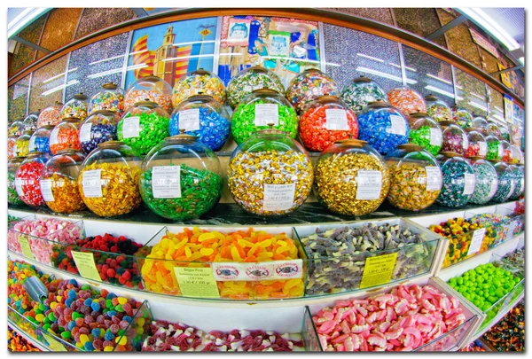Kolorowe cukierki w sklepie cukierki w Walencji — Zdjęcie stockowe